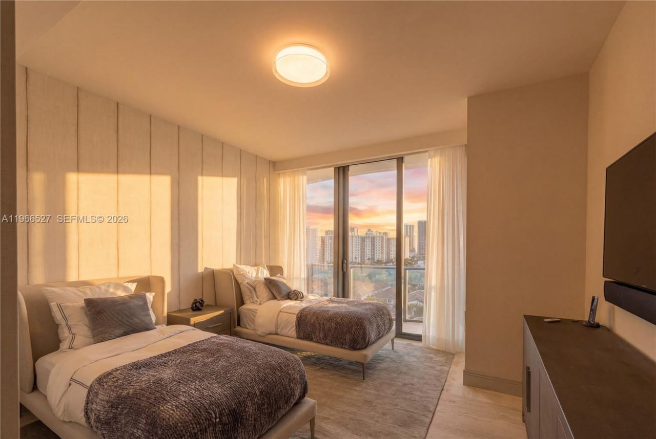 19575 Collins Ave , Unit 9, Sunny Isles Beach, FL 33160 Photo