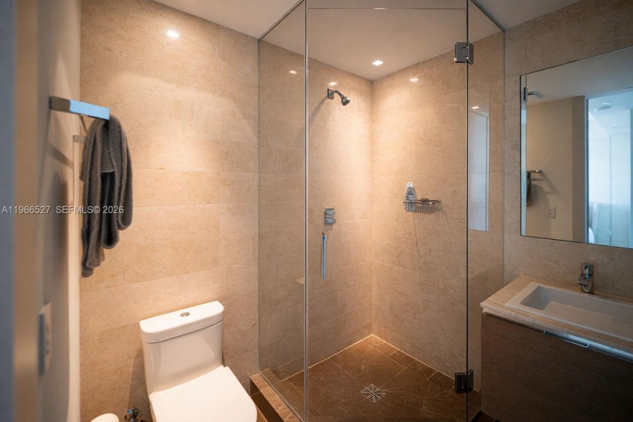 19575 Collins Ave , Unit 9, Sunny Isles Beach, FL 33160 Photo