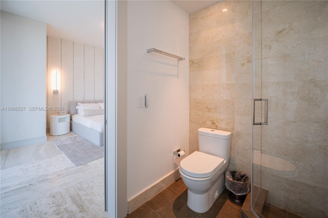 19575 Collins Ave , Unit 9, Sunny Isles Beach, FL 33160 Photo