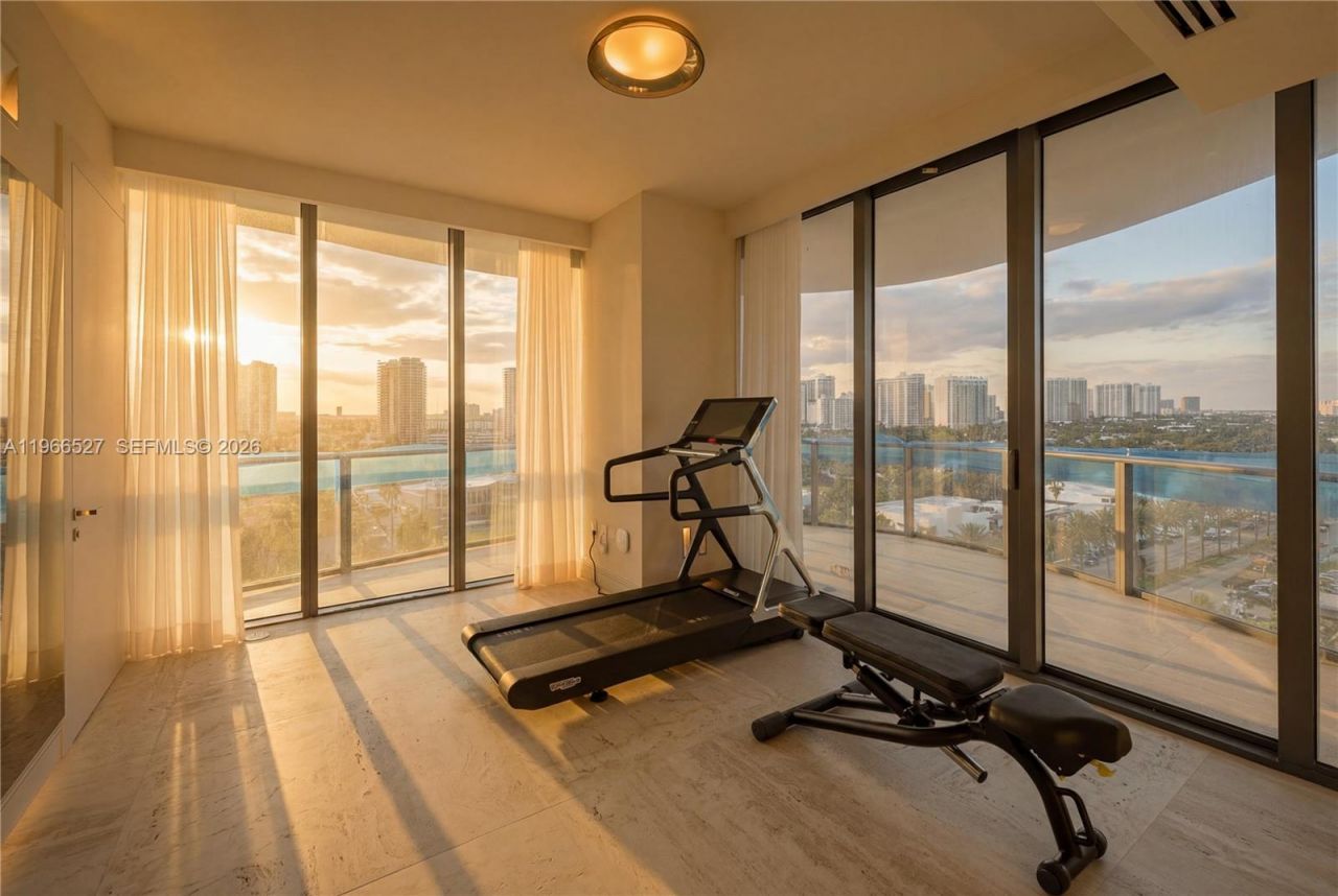 19575 Collins Ave , Unit 9, Sunny Isles Beach, FL 33160 Photo