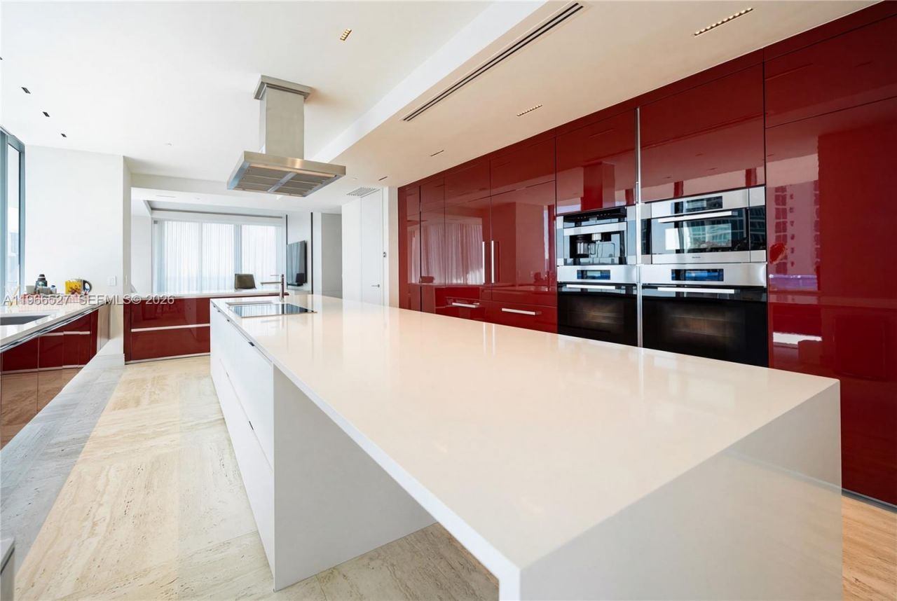 19575 Collins Ave , Unit 9, Sunny Isles Beach, FL 33160 Photo