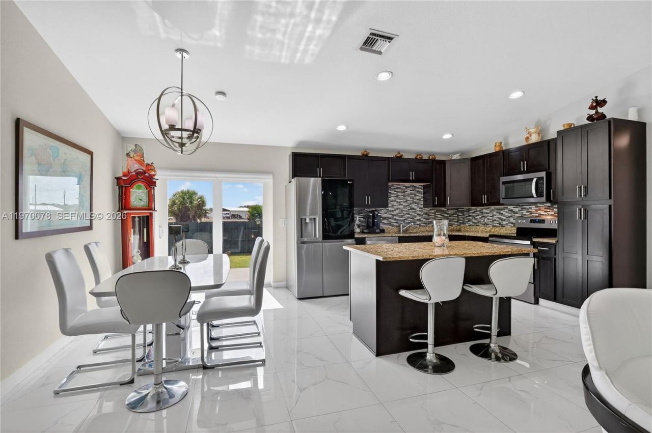 1220 Moore Run, La Belle, FL 33935 Photo