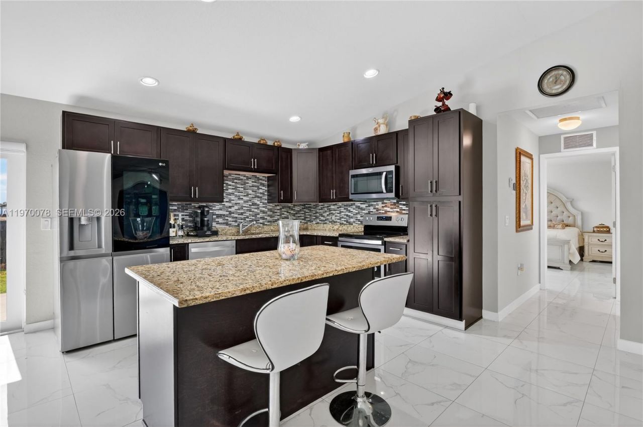 1220 Moore Run, La Belle, FL 33935 Photo