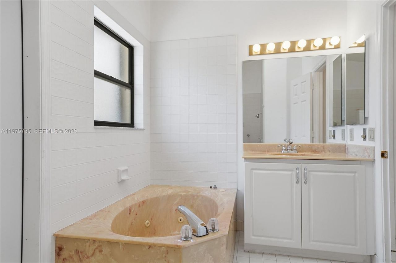 5250 King Arthur Ave , Davie, FL 33331 Photo