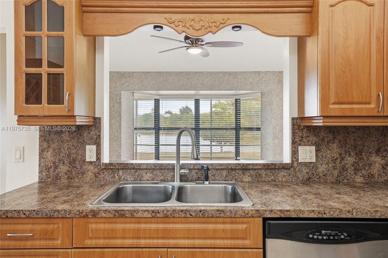 5250 King Arthur Ave , Davie, FL 33331 Photo