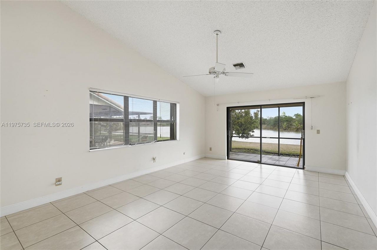 5250 King Arthur Ave , Davie, FL 33331 Photo