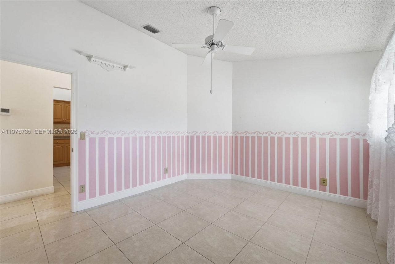 5250 King Arthur Ave , Davie, FL 33331 Photo