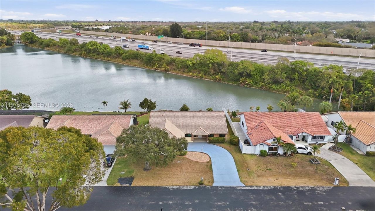 5250 King Arthur Ave , Davie, FL 33331 Photo