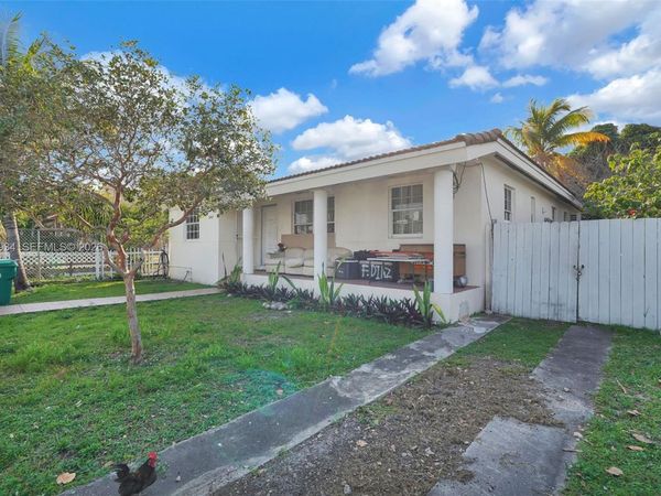 538 NW 20th Ave , Miami, FL 33125