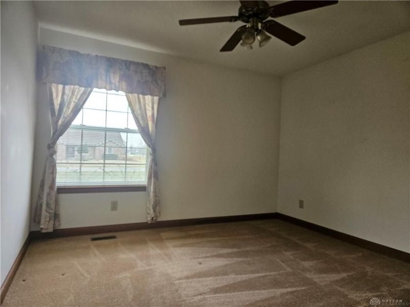 4909 Shannon Avenue, Bethel Township, OH 45504 Photo 9