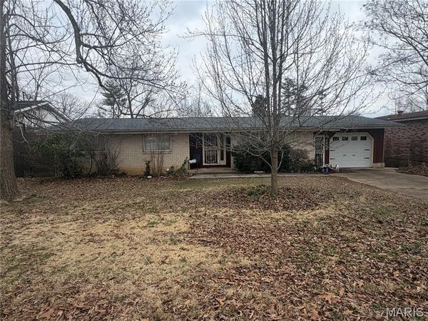 2838 Lakeside Drive , Poplar Bluff, MO 63901