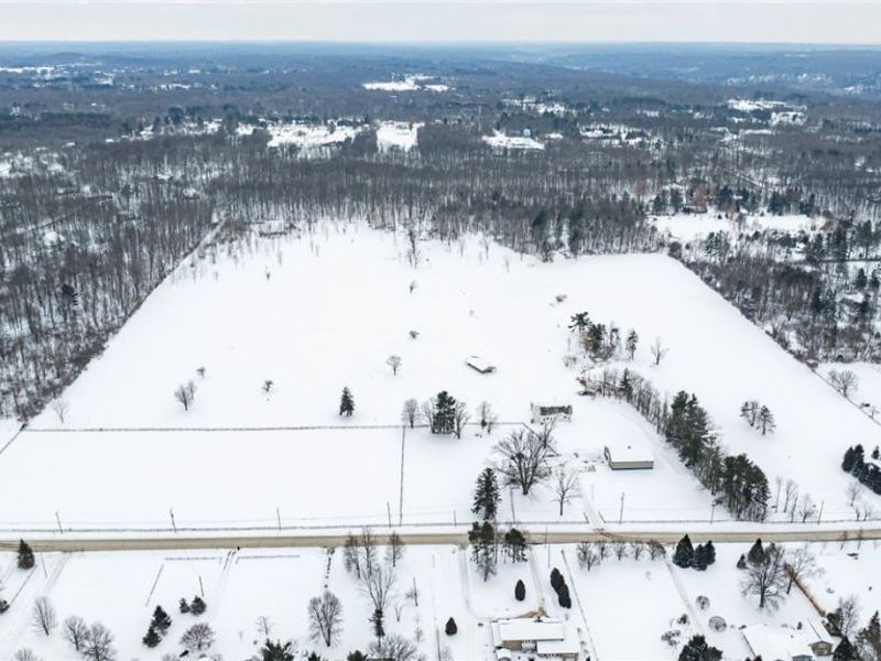 7139 Mulberry Road, Chesterland, OH 44026 Photo 2