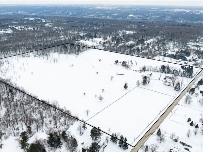 7139 Mulberry Road, Chesterland, OH 44026 Photo 3