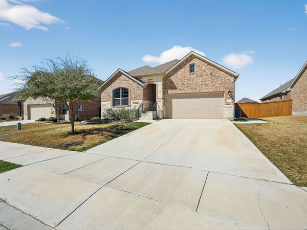 833 Silver Fox, Cibolo, TX 78108