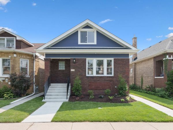 2733 Wesley Avenue, Berwyn, IL 60402