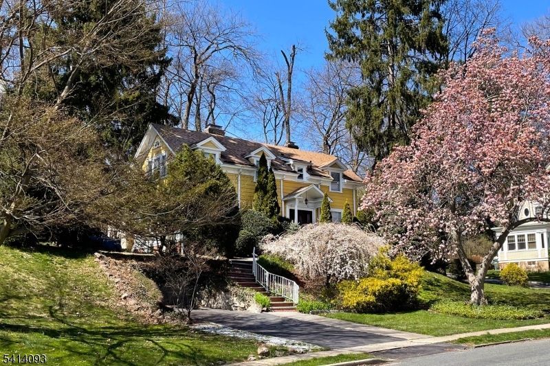 333 Hillside Pl, South Orange, NJ 07079 Main Photo