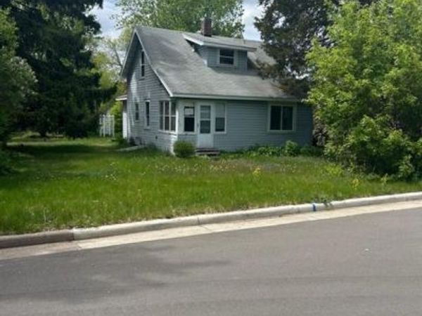 215 West Avenue, Dresser, WI 54009
