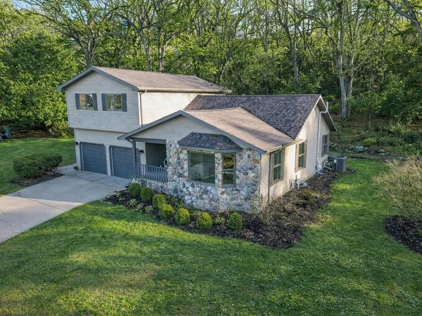 N7024 Oakwood ROAD, Whitewater, WI 53190