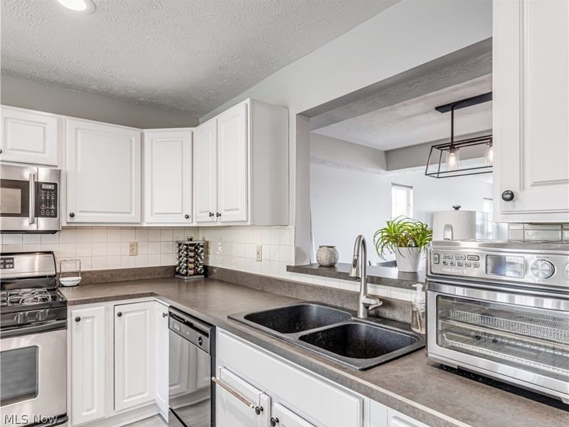 1219 W 69th Street , Cleveland, OH 44102 Photo 11