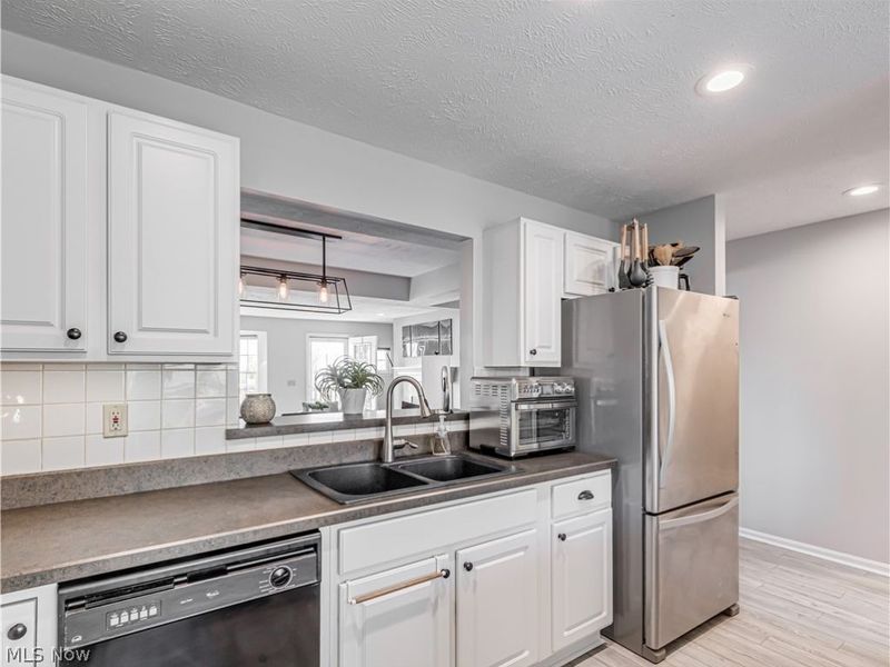 1219 W 69th Street , Cleveland, OH 44102 Photo 12