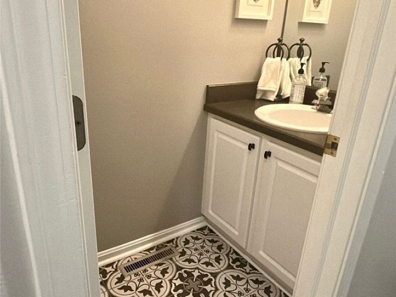 1219 W 69th Street , Cleveland, OH 44102 Photo 16