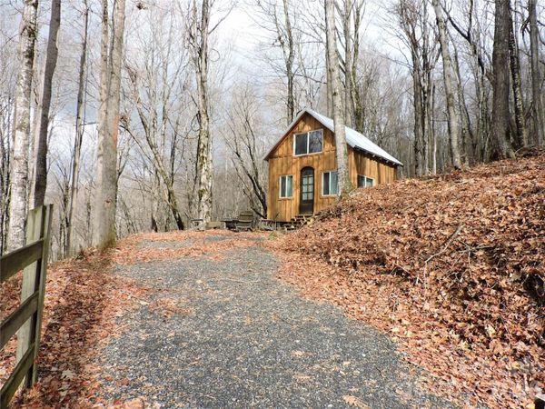 191 Bens Bend, Bakersville, NC 28705