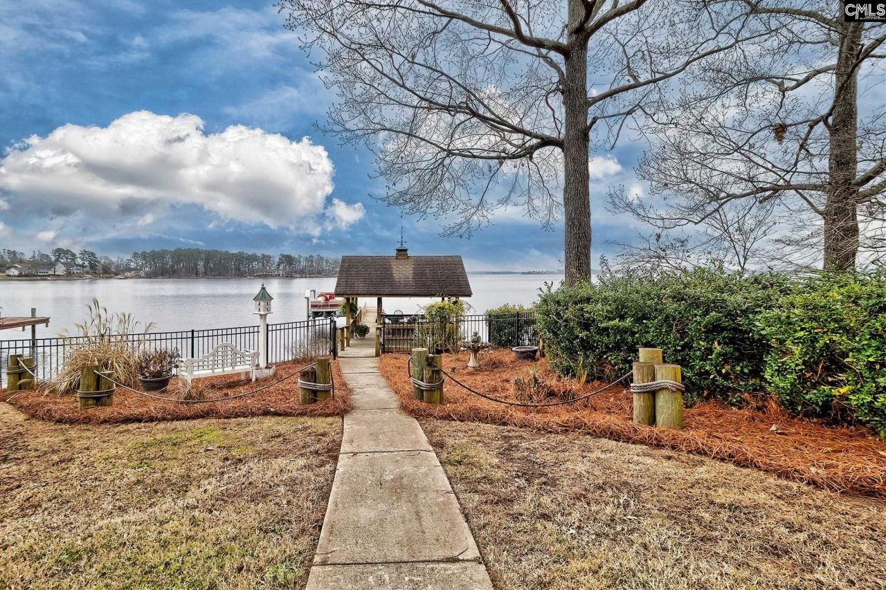 215 Westridge Court  Photo 10