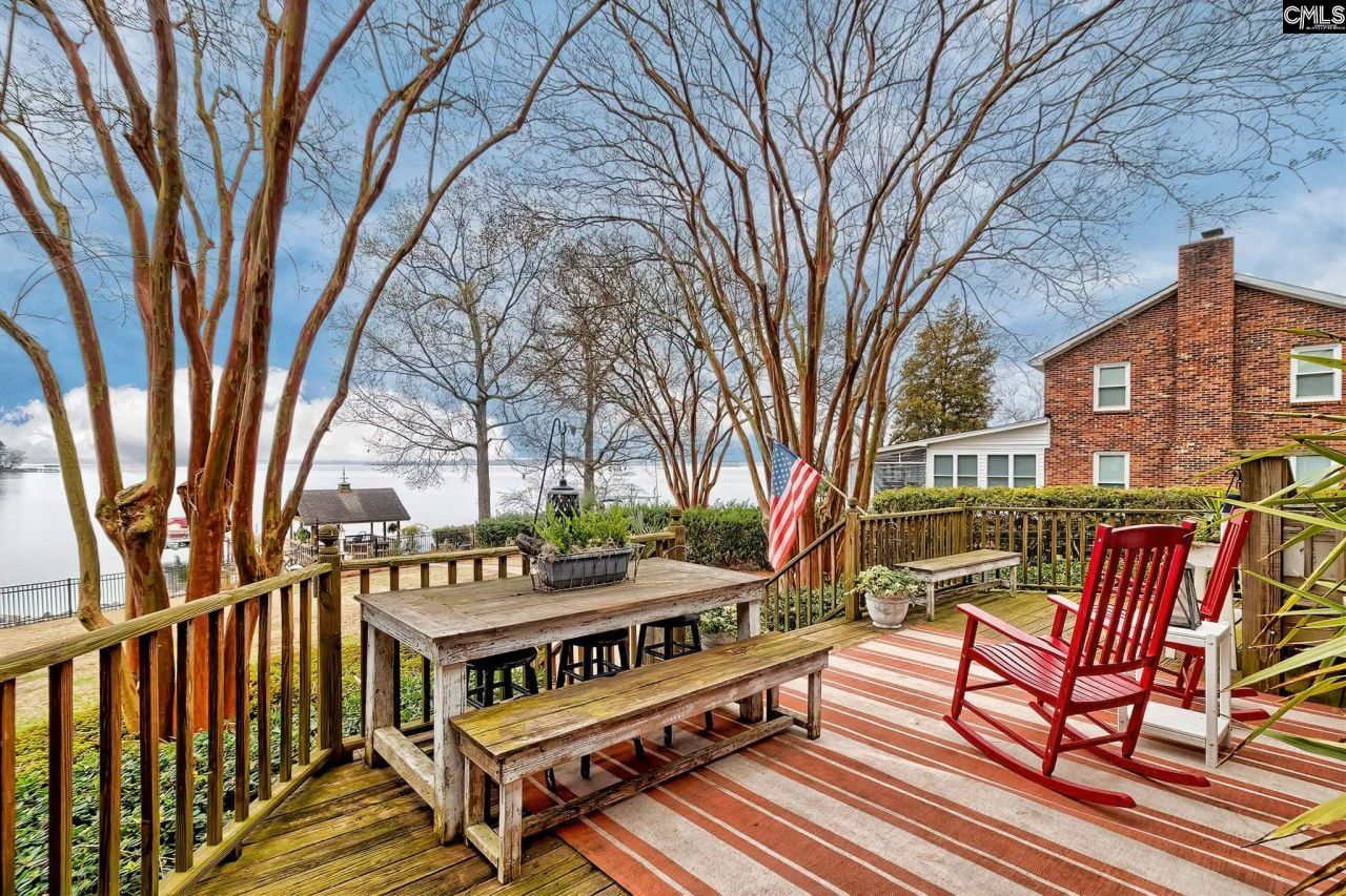 215 Westridge Court  Photo 6