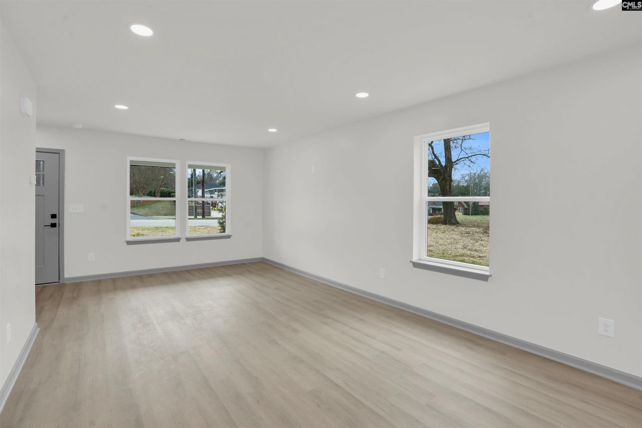 404 E Arch Street  Photo 9