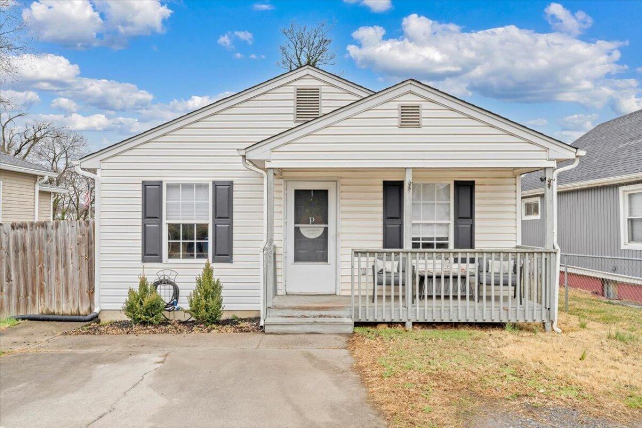 920 Mohawk Ave Ne, Roanoke, VA 24012 Main Photo