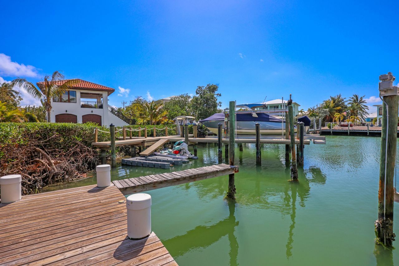 1 Avenue F, Marathon, FL 33050 Photo