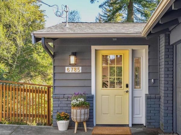 6785 6785 Aitken Dr, Oakland, CA 94611