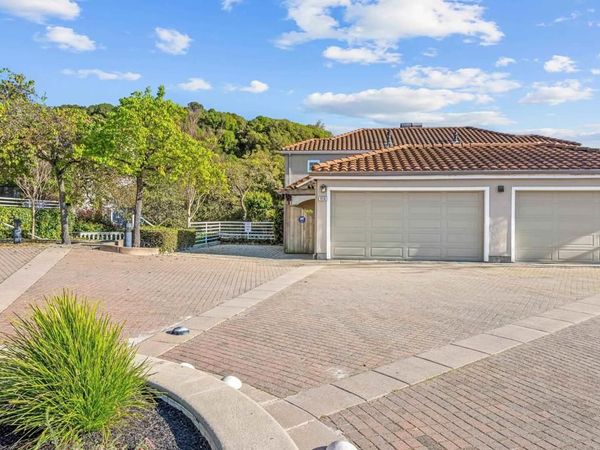 4636 4636 Redwood Rd, Oakland, CA 94619