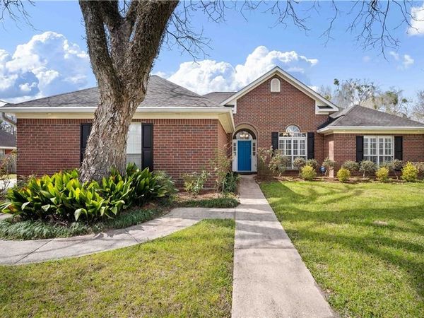 2750 Oakridge West Drive, Mobile, AL 36608