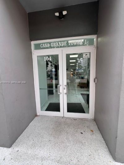 104 SW 9th St, Unit 1403, Miami, FL 33130 Photo