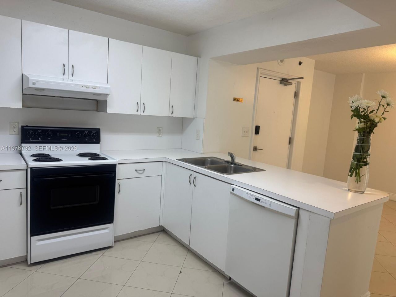 104 SW 9th St, Unit 1403, Miami, FL 33130 Photo