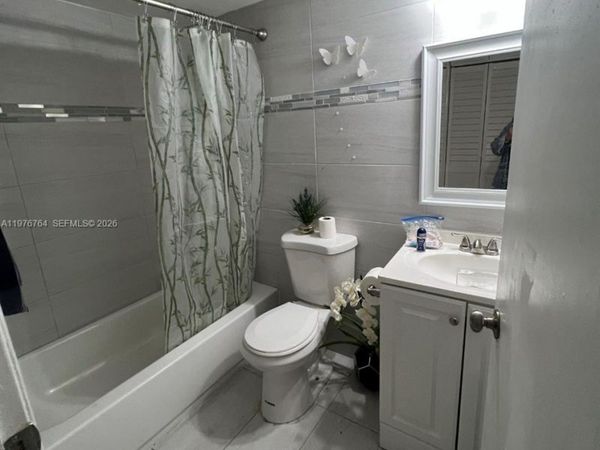 851 NE 207th Ter, Unit 6-103, Miami, FL 33179