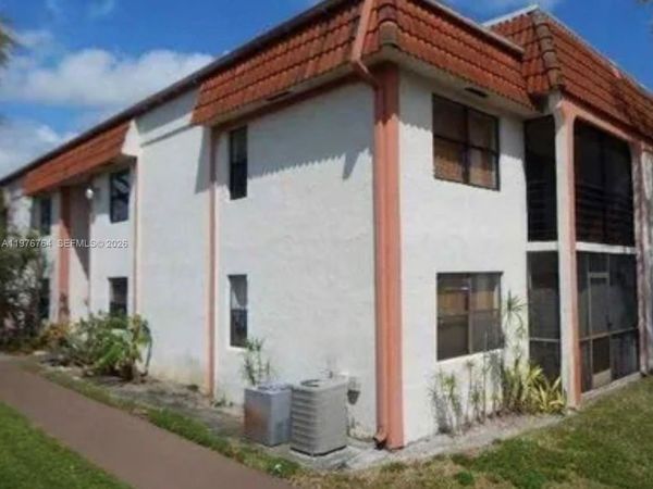 851 NE 207th Ter, Unit 6-103, Miami, FL 33179