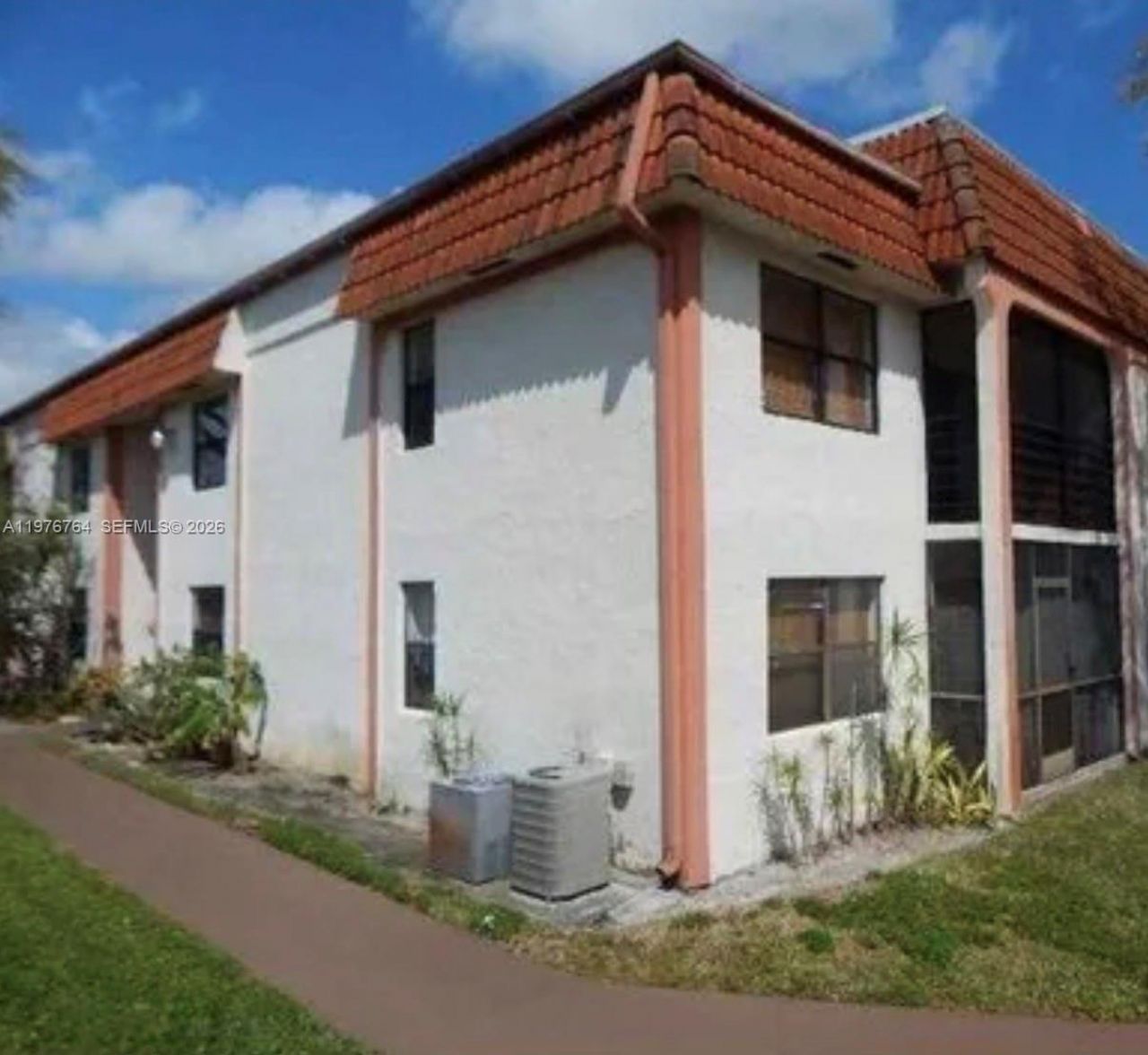 851 NE 207th Ter , Unit 6-103, Miami, FL 33179 Photo