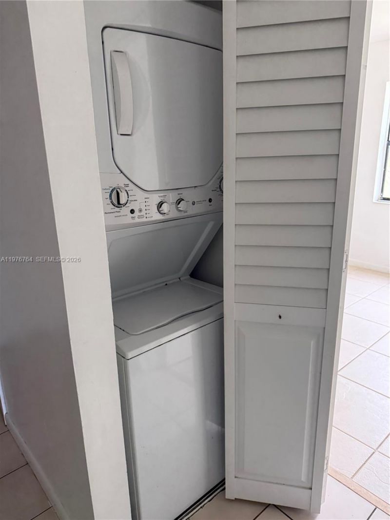 851 NE 207th Ter, Unit 6-103, Miami, FL 33179 Photo