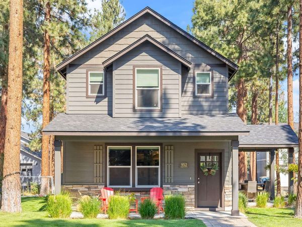 952 E Timber Pine Drive, Sisters, OR 97759