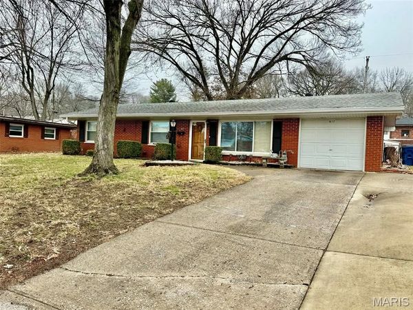 817 AMHERST Drive, East Alton, IL 62024