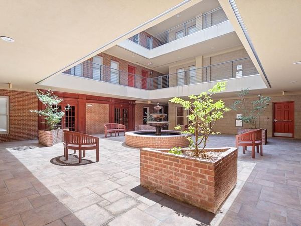 307 1400 Van Buren Ave., Oxford, MS 38655