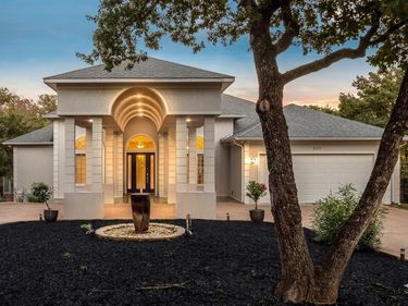 2109 Cooks Lane, Fort Worth, TX 76120