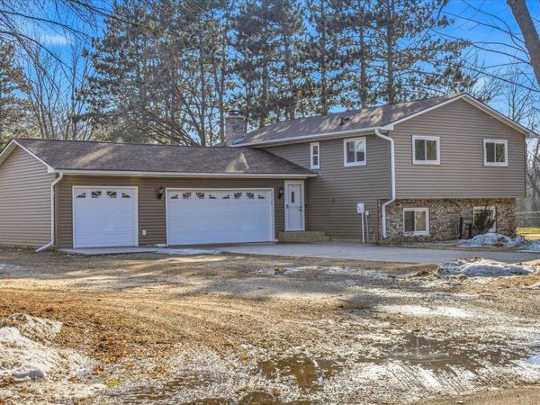 5821 268th Street, Wyoming, MN 55092