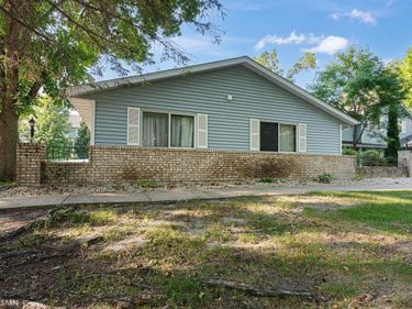 1202 W Royal Oaks Drive, Shoreview, MN 55126