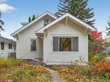 3900 Perry Avenue N, Robbinsdale, MN 55422