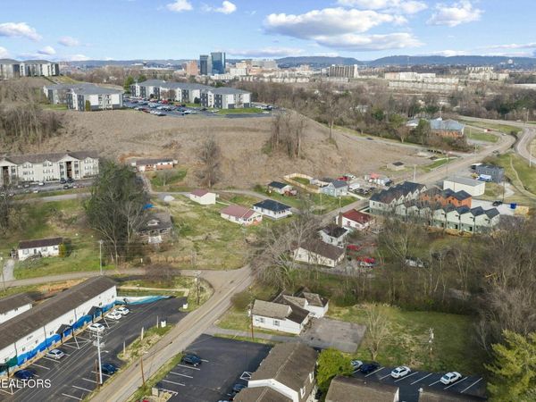 2704 Sevier Ave, Knoxville, TN 37920