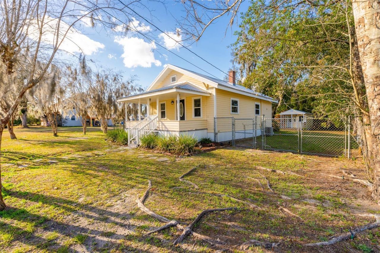 130 W Pennsylvania, Lake Helen, FL 32744 Photo