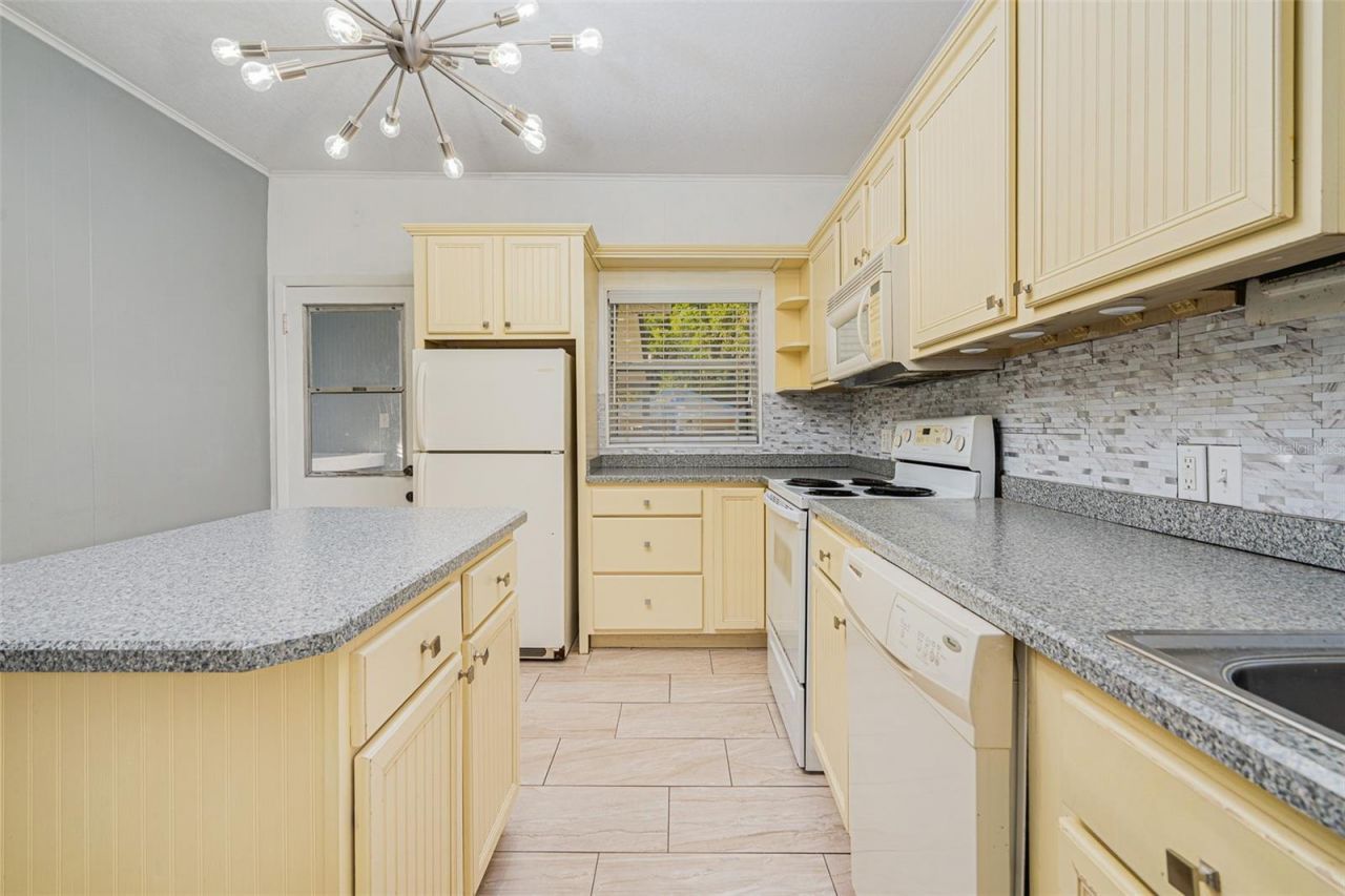 130 W Pennsylvania, Lake Helen, FL 32744 Photo